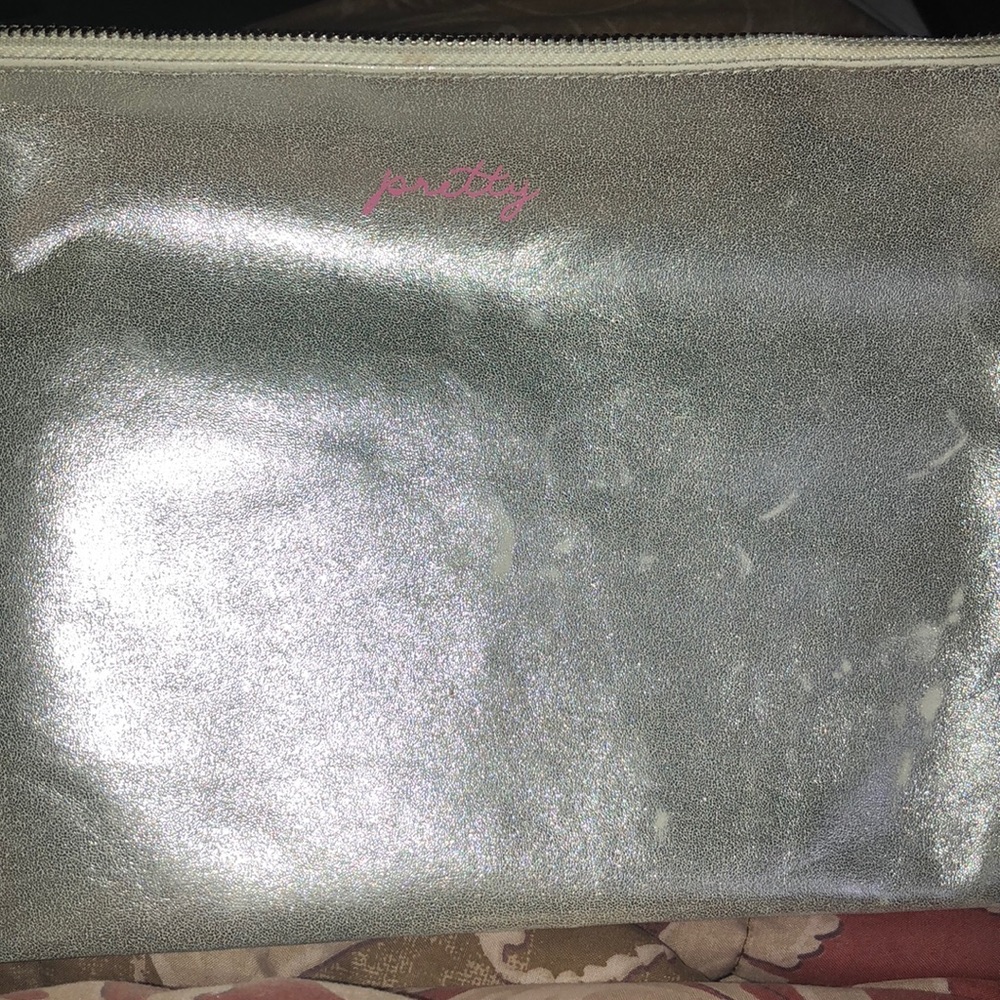 Small metallic sliver pouch